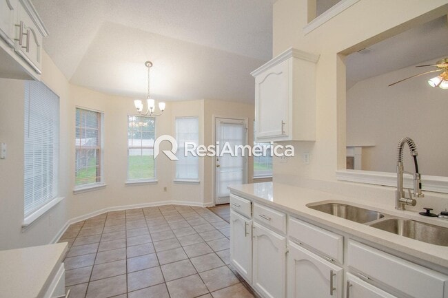 Building Photo - 3 Bedroom 2 bath Southaven Gem