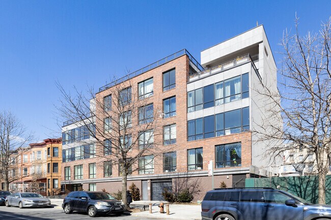 Building Photo - The Hill