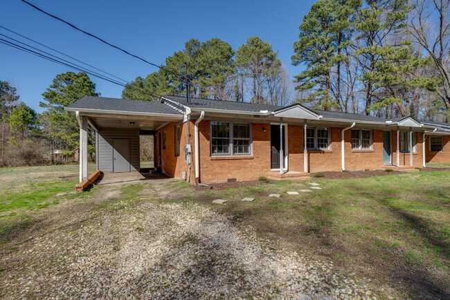 Foto del edificio - 626 Maple Ln