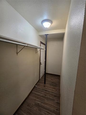 Foto del edificio - 217 E 3rd St