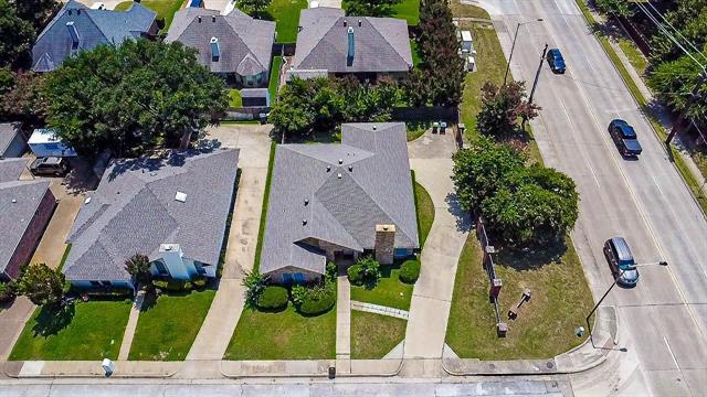 Foto del edificio - 2416 Garden Park Ct