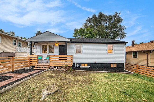 Building Photo - 720 W Washington St