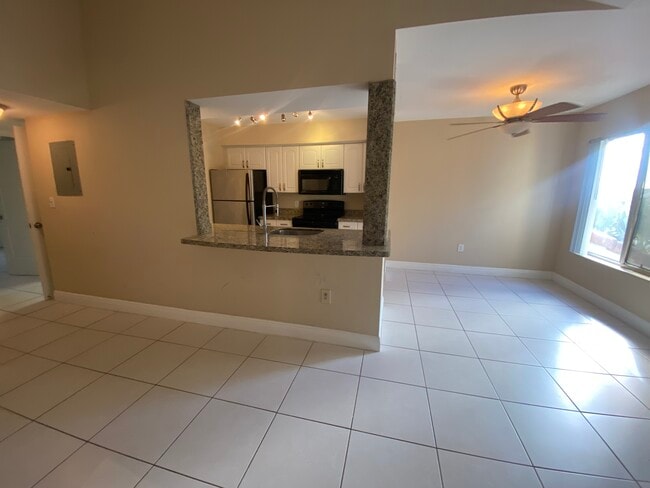 Foto del edificio - 2667 NW 33rd St