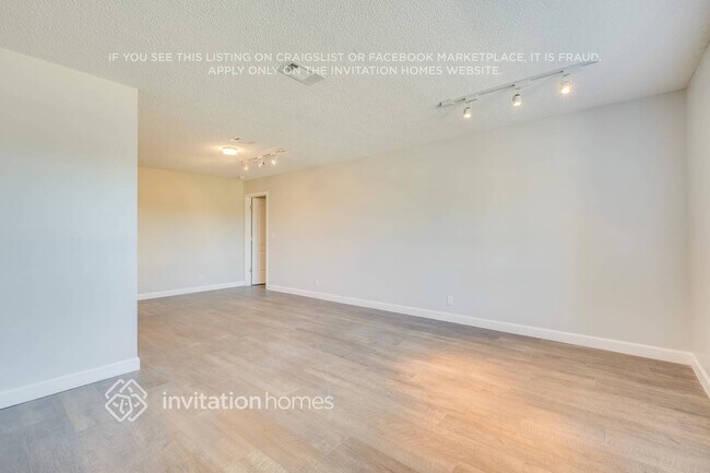 Foto del edificio - 6241 Cranberry Ln E