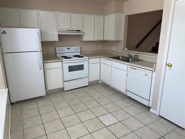 Building Photo - 6606 Tamar Dr