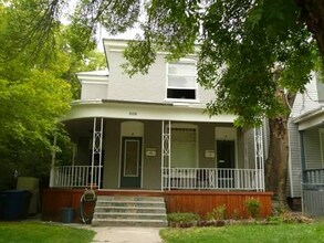 Building Photo - 808 Park St.