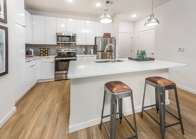 Photo - Havana Square Apartments