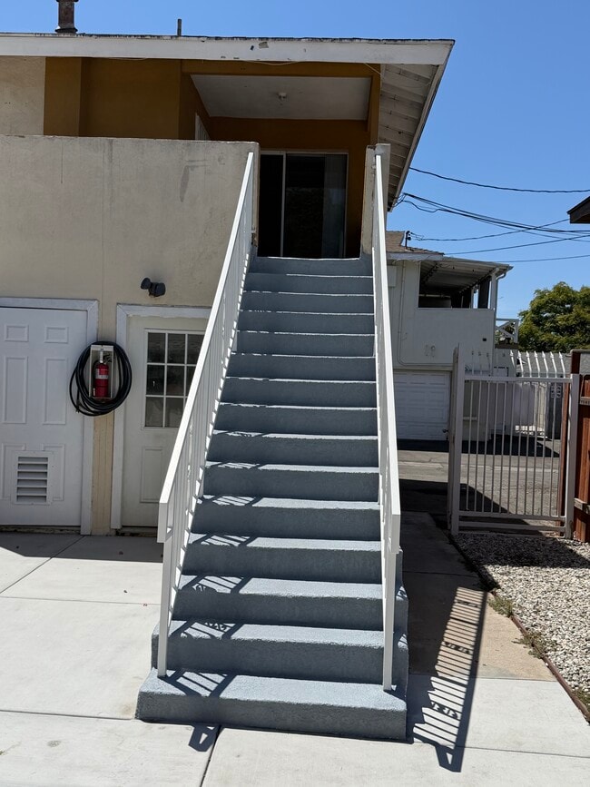 Building Photo - 3412 W Canoga Pl