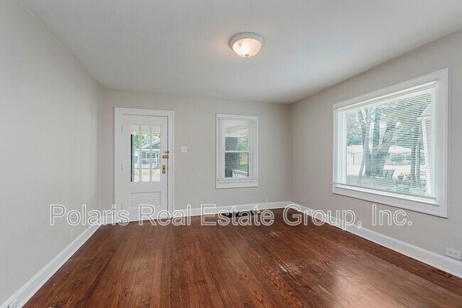 Building Photo - 6222 Kingsley Dr