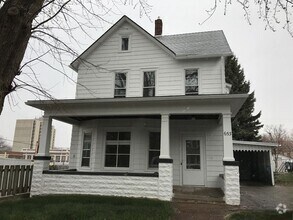 Building Photo - 653 Sims Ave
