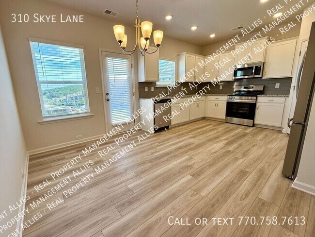 Building Photo - 310 Skye Ln