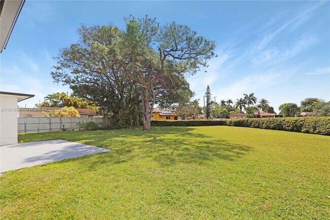 Foto del edificio - 3296 NW 14th Terrace