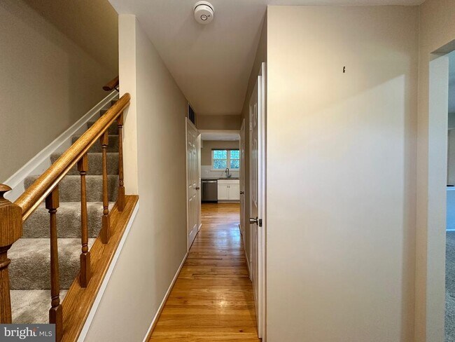 Foto del edificio - 6123 Martins Landing Ct