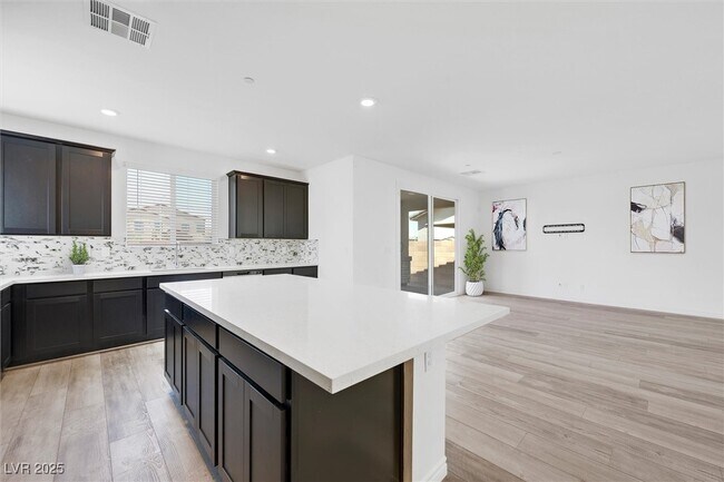 Foto del edificio - 827 Aurelie Ridge St
