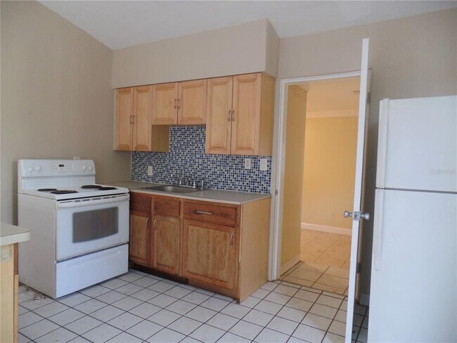 Building Photo - 644 Hickman Ct S