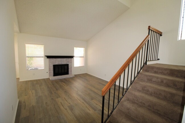 Building Photo - Updated La Ventana Condominium