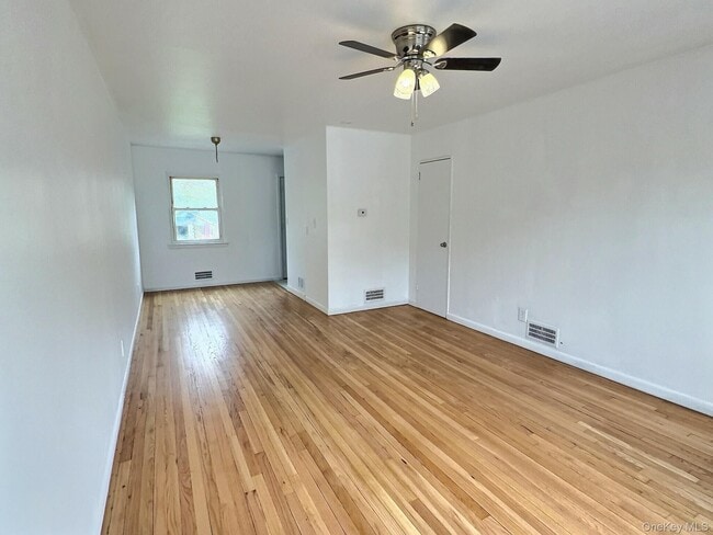 Foto del edificio - 46 N Gilmore Blvd