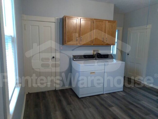 Building Photo - Recently Remodeled and Centrally Located Two Story Home With Detached Garage