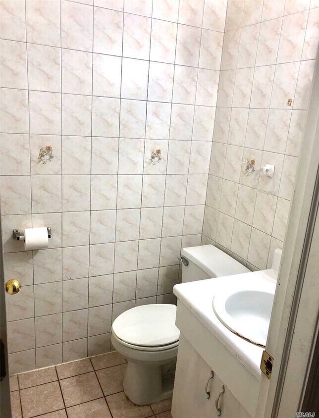 Foto del edificio - 66-28 53rd Ave