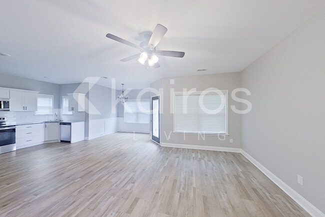 Building Photo - 157 Allentown Wy