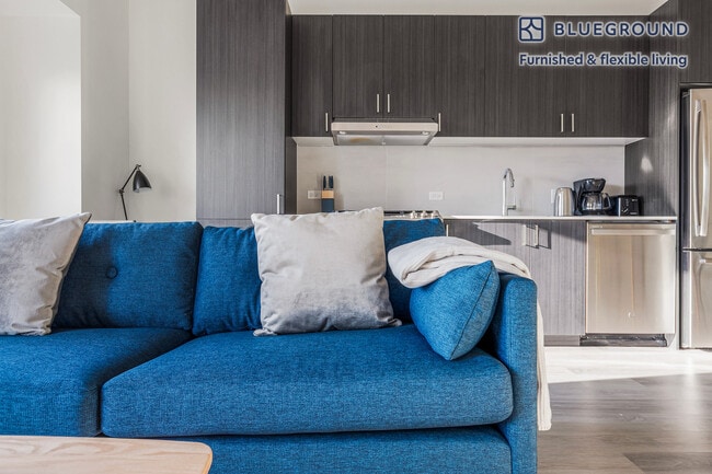 Building Photo - 343 W Schiller St