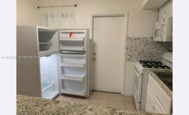 Foto del edificio - 401 SW 8th St