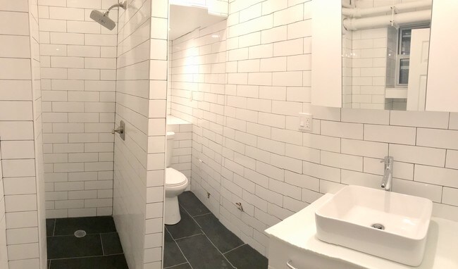 Foto del edificio - 220 E 27th St