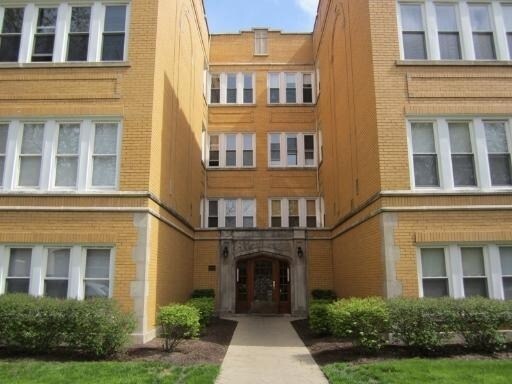 Primary Photo - 6309 N Albany Ave