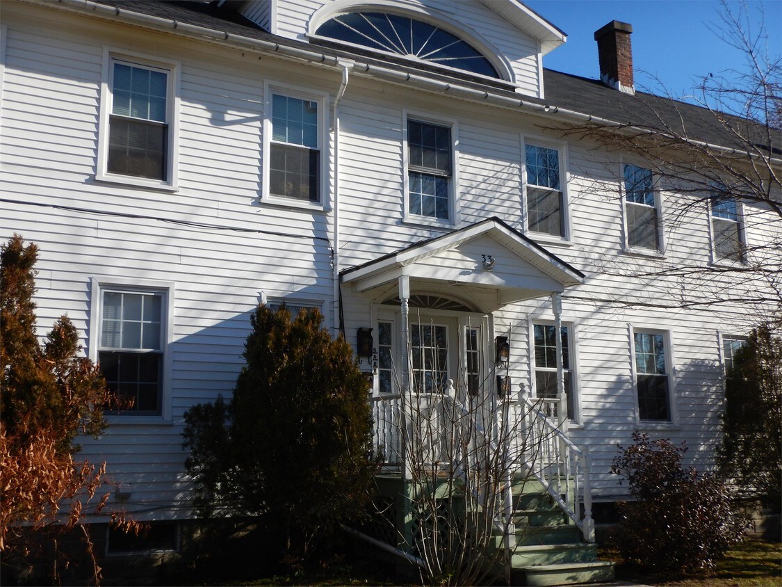 Building Photo - 33 Pleasant St