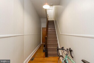 Building Photo - 2207 Catharine St