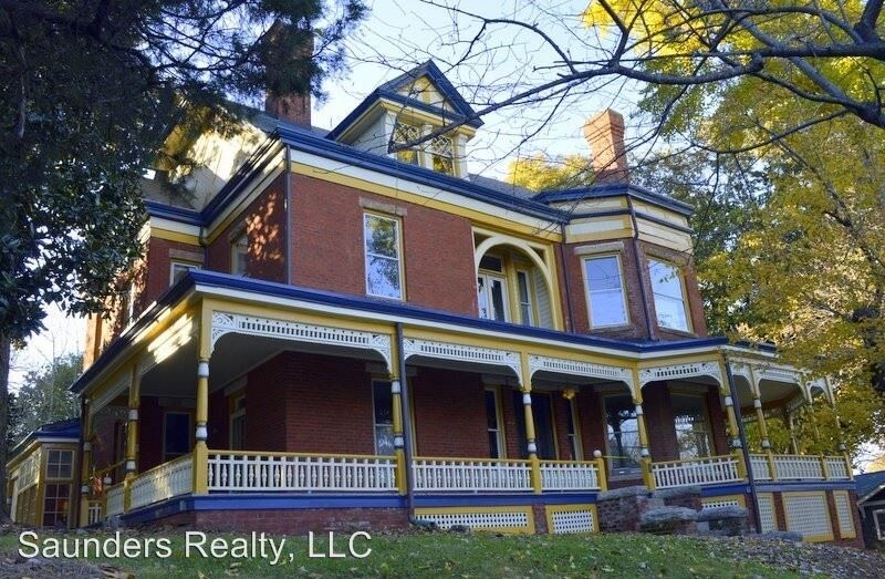 Primary Photo - 5 br, 3 bath House - 1820 S. Main St