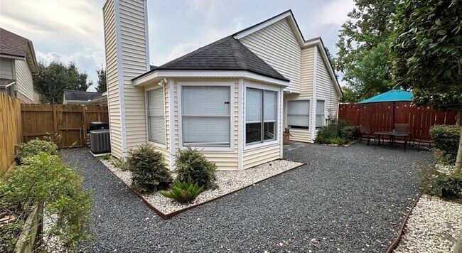 Foto del edificio - 4626 Green Trail Dr