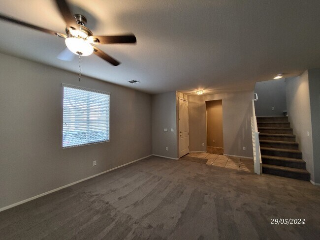 Foto del edificio - 4095 Sparrow Rock St