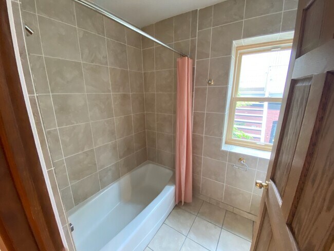 Foto del edificio - 2235 N Halsted St