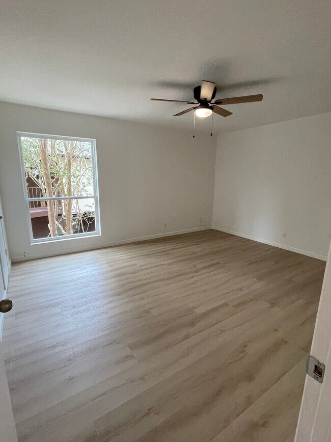 Foto del edificio - 4601 Carmen Ave