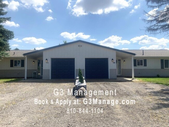 Photo - 570 E Marr Rd House