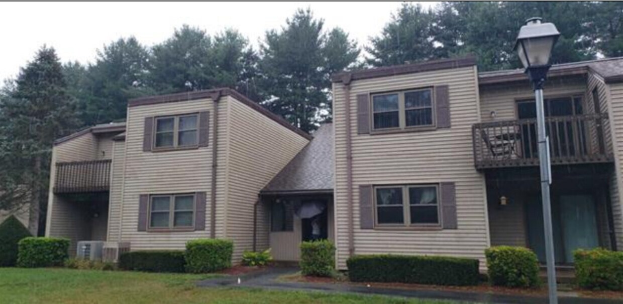 Primary Photo - 502 Twin Circle Dr