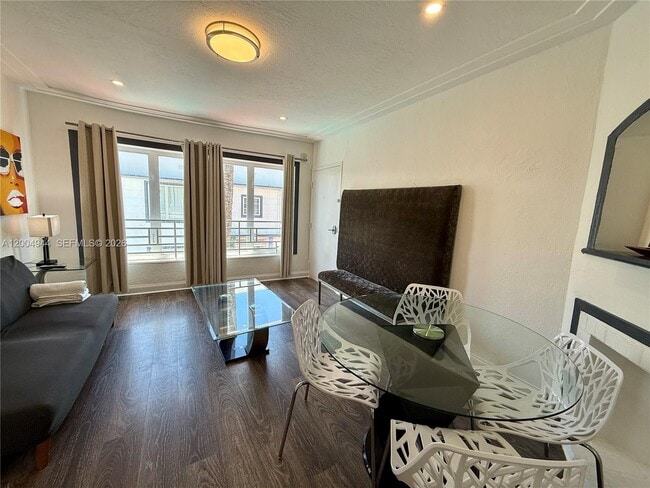 Building Photo - 1542 Jefferson Ave