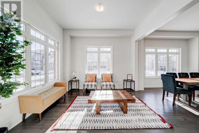 Photo du bâtiment - 2 Valleo St