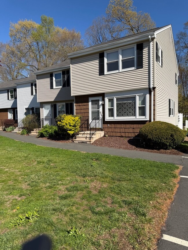 Building Photo - 19 Allspice Ln