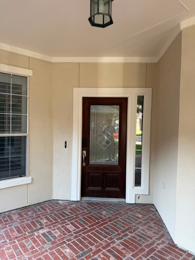 Foto del edificio - 3511 Cedar Hill Ct