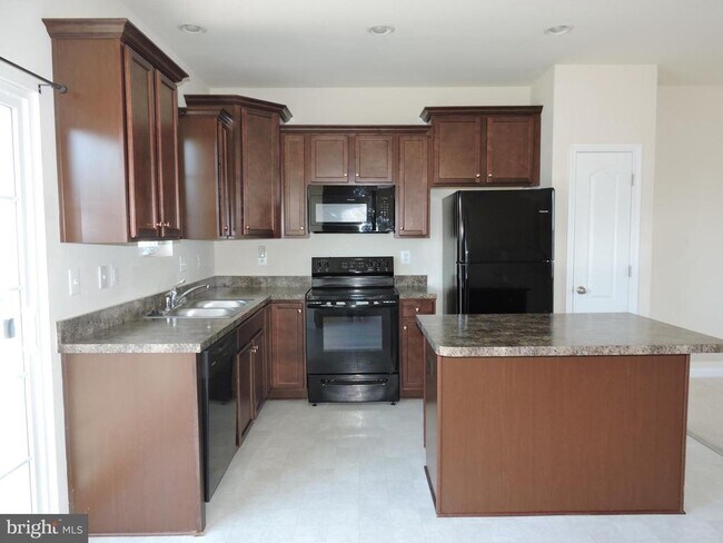 Building Photo - 20547 Asheville Dr