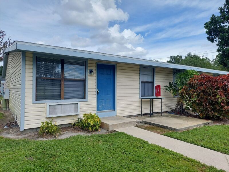 Primary Photo - 1295 N Holland Pkwy