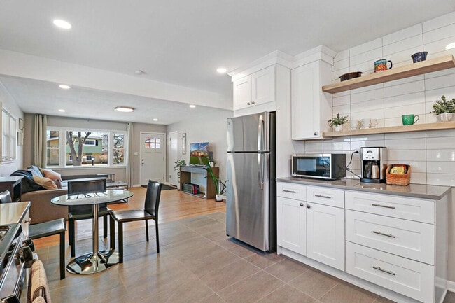 Building Photo - 2532 N Jackson St