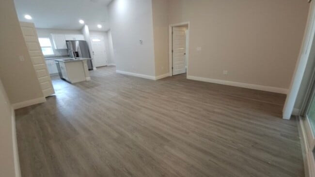 Foto del edificio - 9093 N Peachtree Way