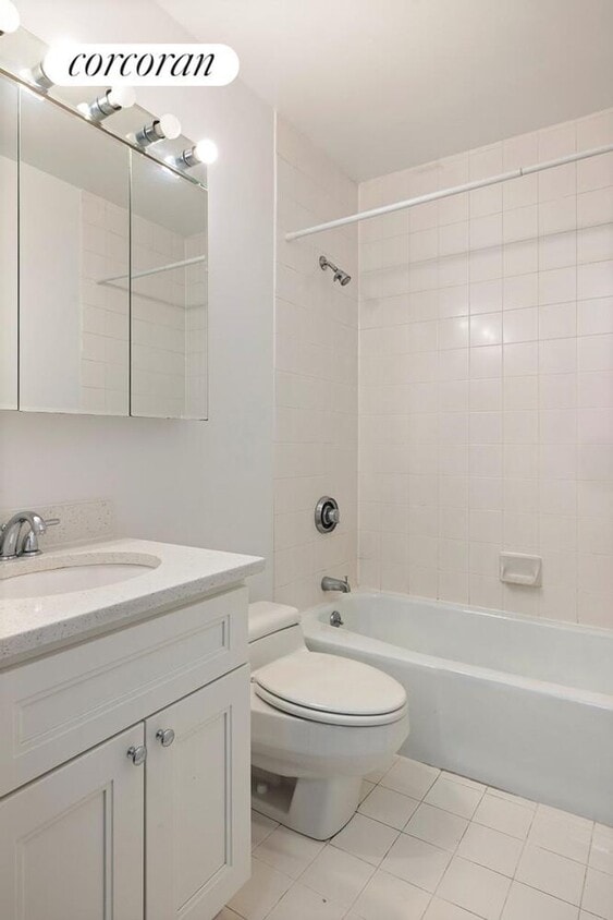 Foto del edificio - 350 W 50th St