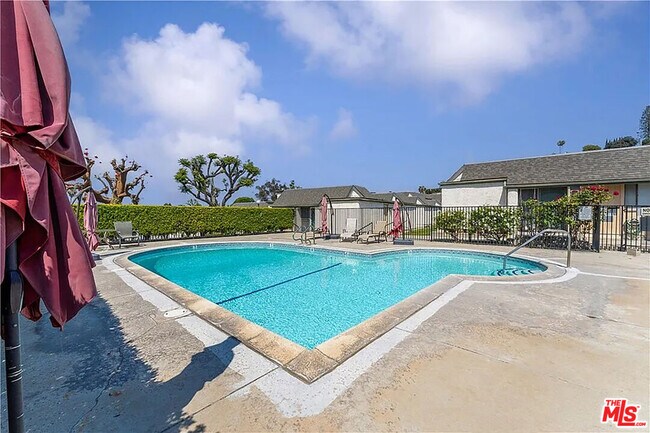 Building Photo - 126 Casuda Canyon Dr