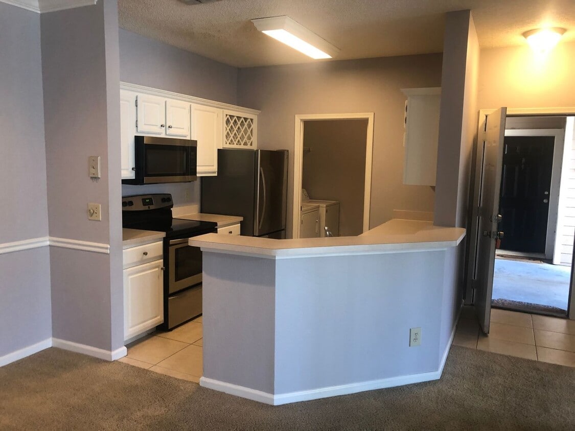 Primary Photo - Nice 2B/2B condo for rent on N Gate Pkwy