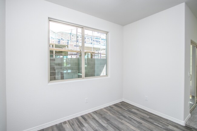 Foto del edificio - 1st Month Free!  3Br Home $1799 59th Ave/Broadway