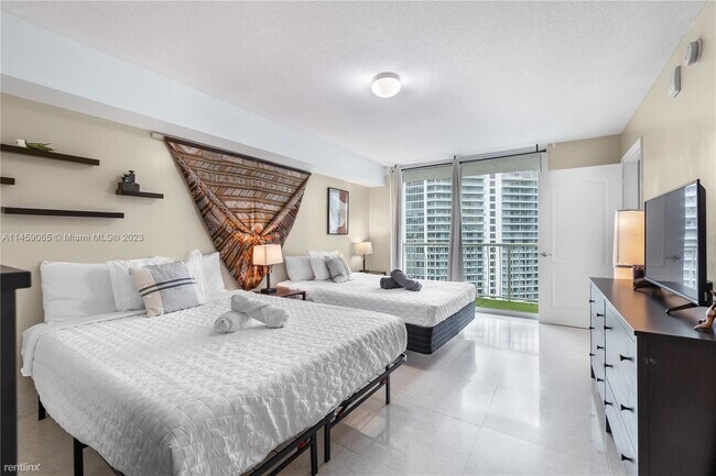 Foto del edificio - 2 br, 2 bath Condo - 1200 Brickell Bay Dr ...
